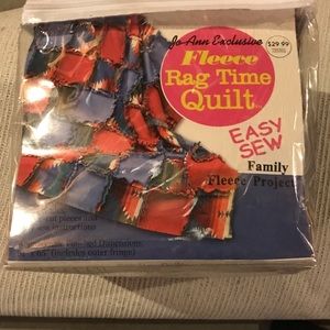 Fleece EZ See “Rag time quilt”